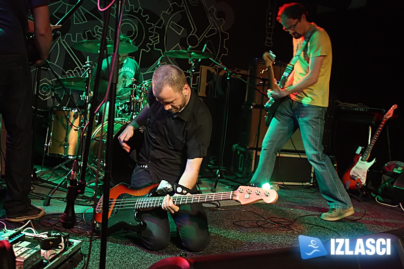 Odličan koncert Petrola i Man Zero u Tvornici