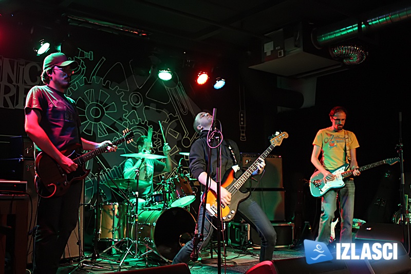 Odličan koncert Petrola i Man Zero u Tvornici